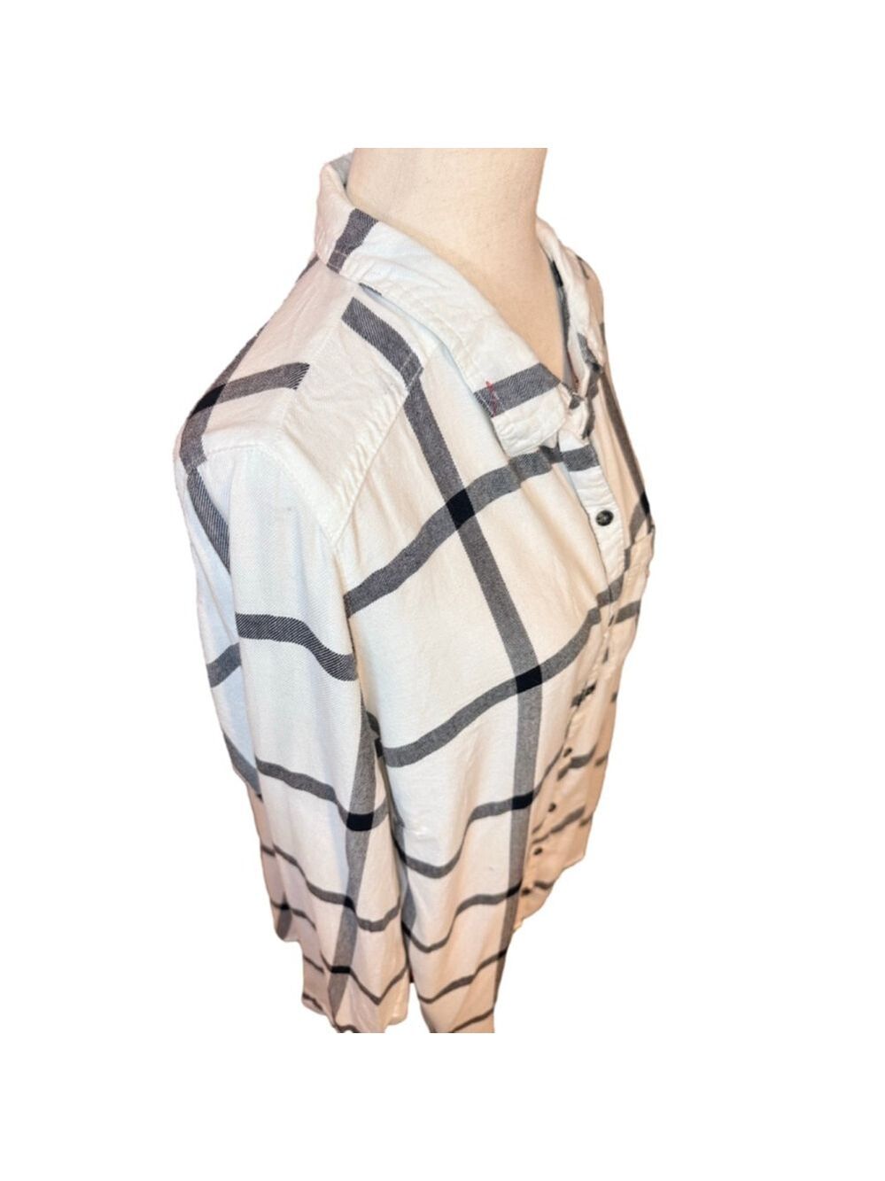 Maurices, black and white check shirt, long sleeve button up collar pocket sz 1 - Picture 6 of 11